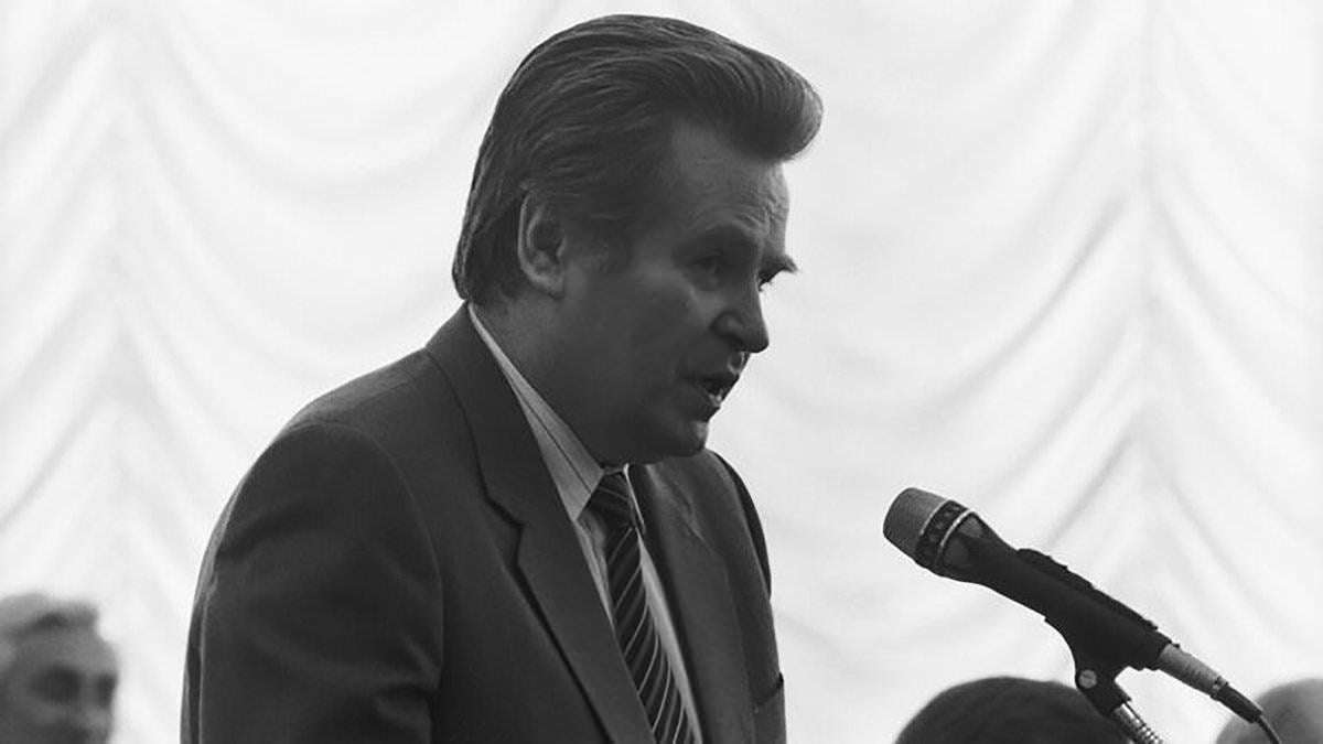 image for Publisher of famous Soviet newspaper Pravda falls to his death from a seventh-floor window