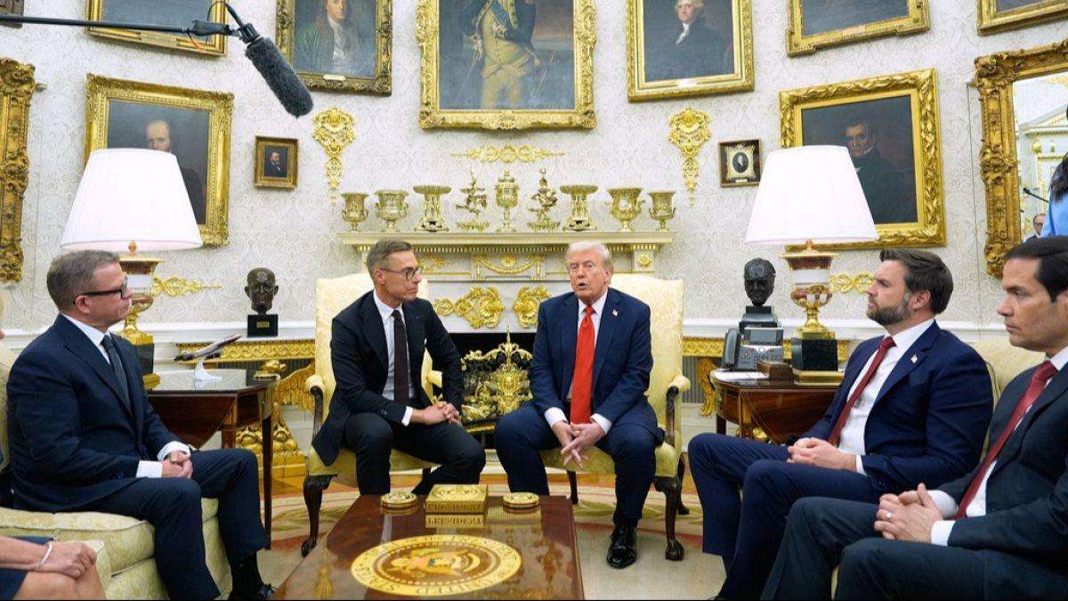 image for Trump suggests Spain should be 'thrown out' of NATO over defence expenditure disagreements