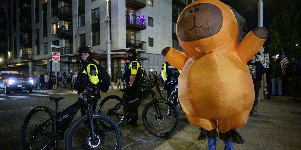 image for Trump's 'Divorced From Reality' Depiction of Portland Ridiculed by Local Officials