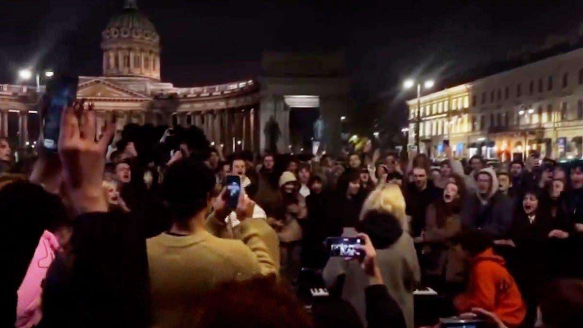 image for Hundreds call for Putin to be overthrown in huge gathering at St Petersburg in rare display of public dissent against the dictator as Ukraine's long-range strikes bring war home to Russians