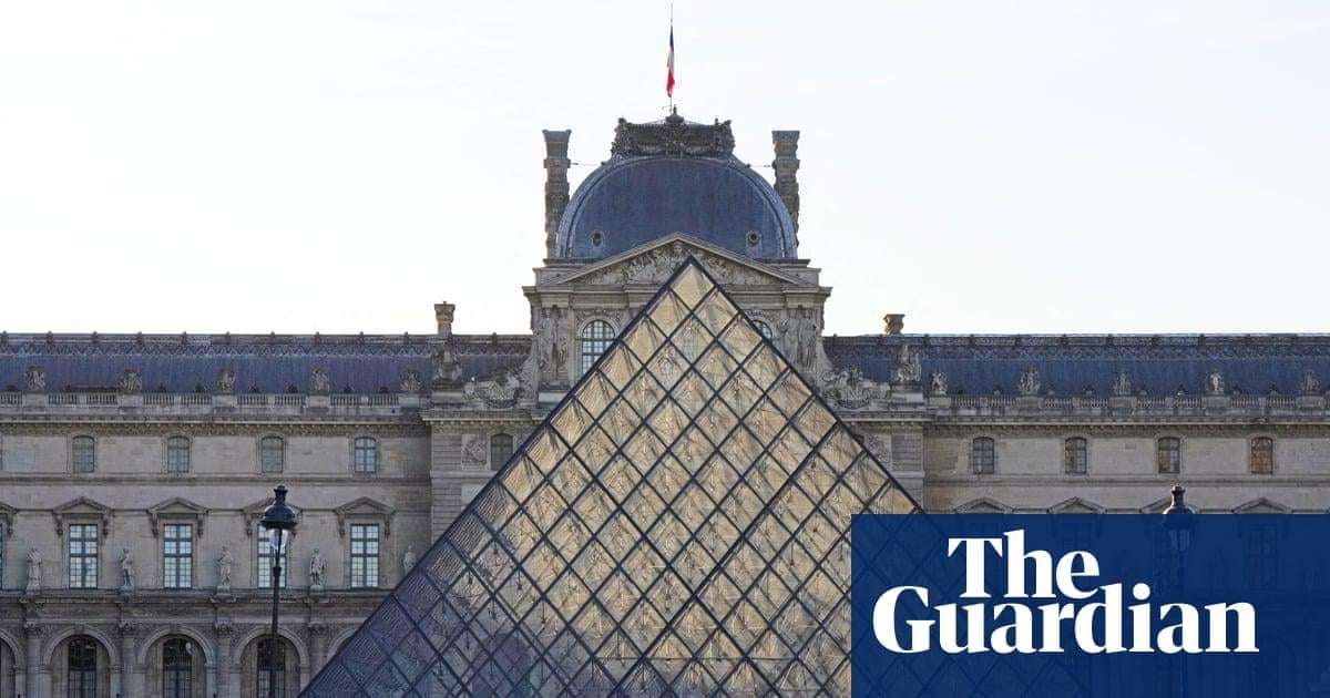 image for ‘Priceless’ jewellery stolen from Louvre in raid by ‘experienced’ thieves