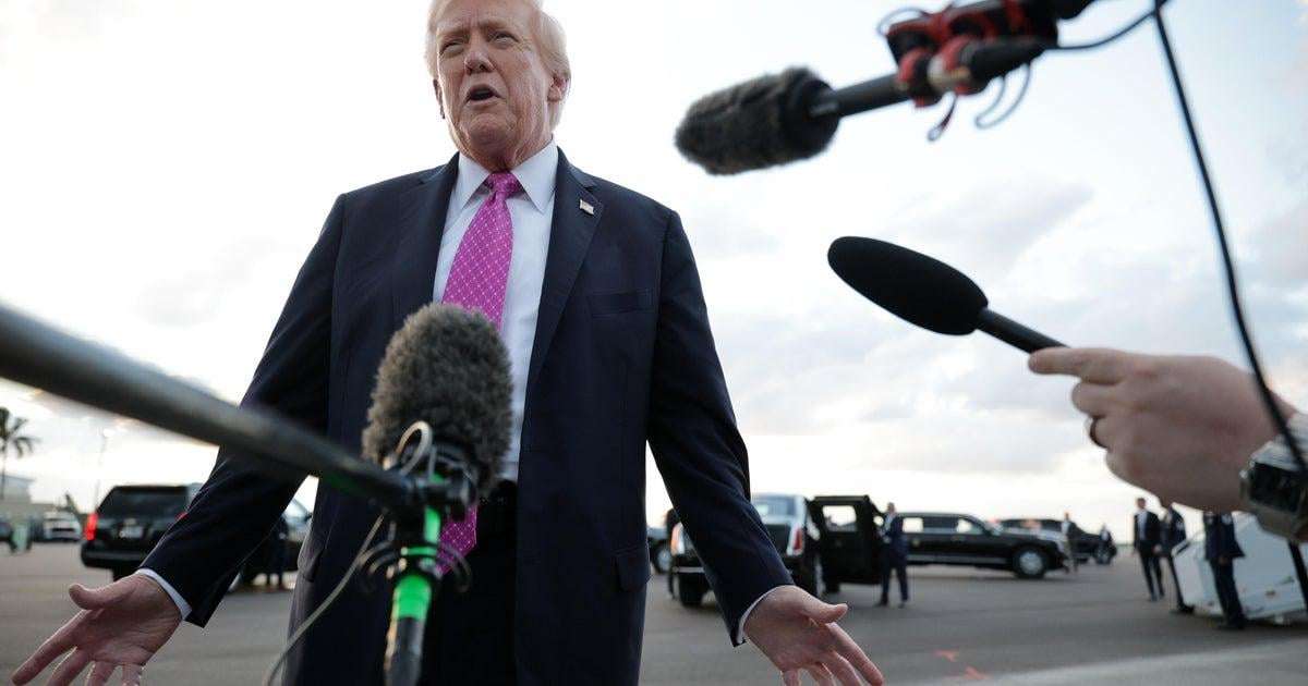 image for Trump calls Colombia's president an "illegal drug leader" and orders an end to U.S. aid