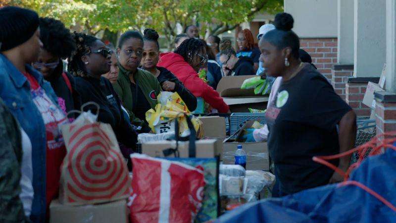 image for Federal workers form line down the block for food pantry as shutdown hits third-week mark
