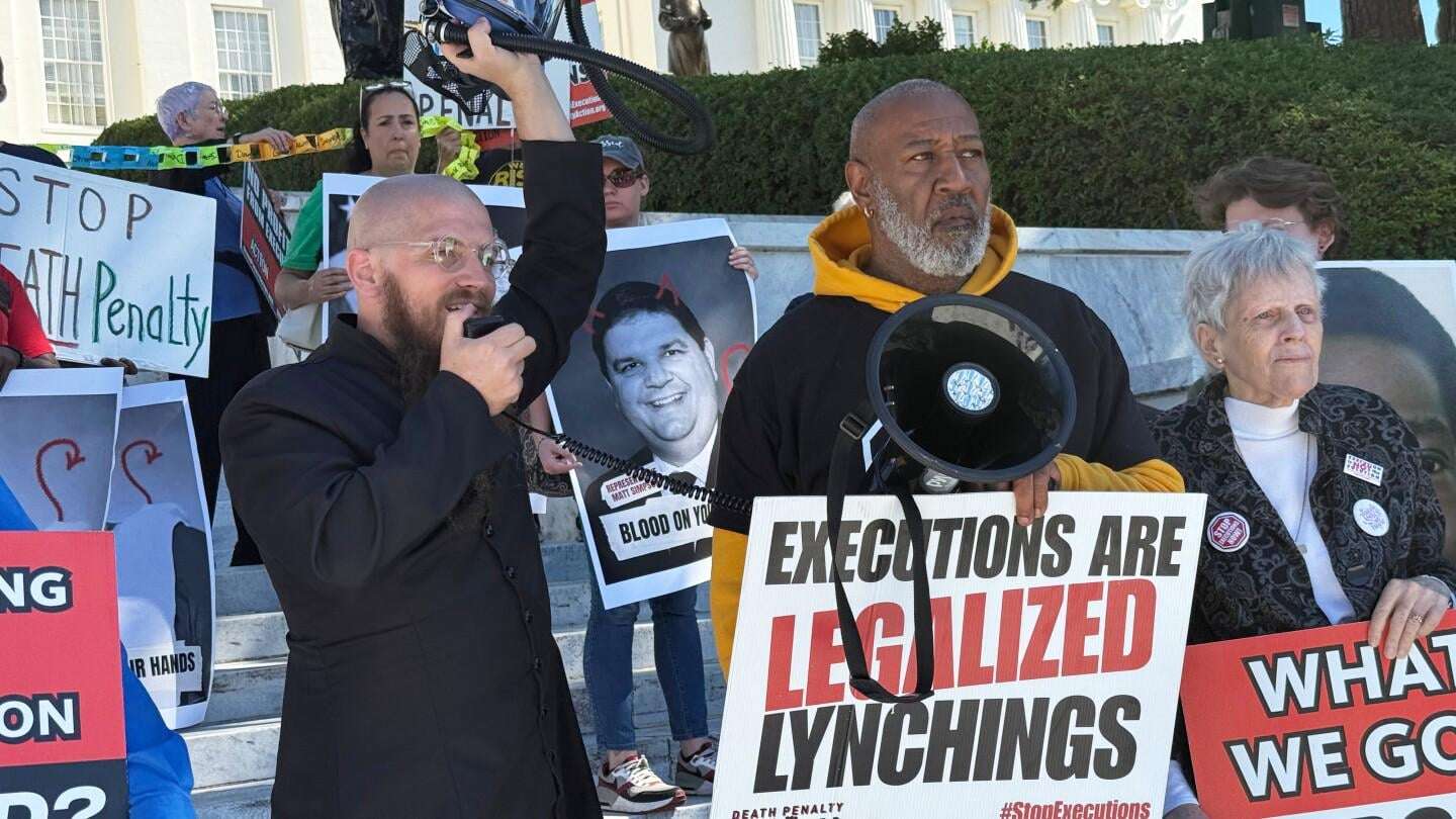 image for Alabama executes man with nitrogen gas for 1993 murder over $200 drug debt