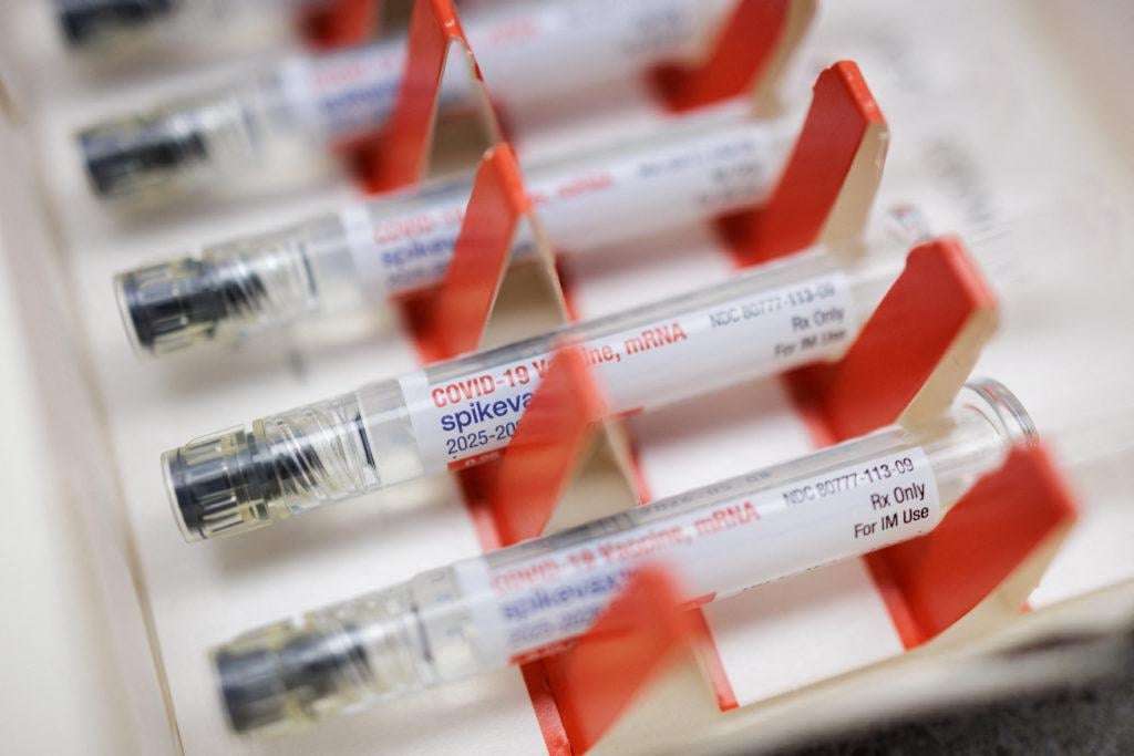 image for mRNA COVID vaccines may be helping some cancer patients fight tumors, researchers say