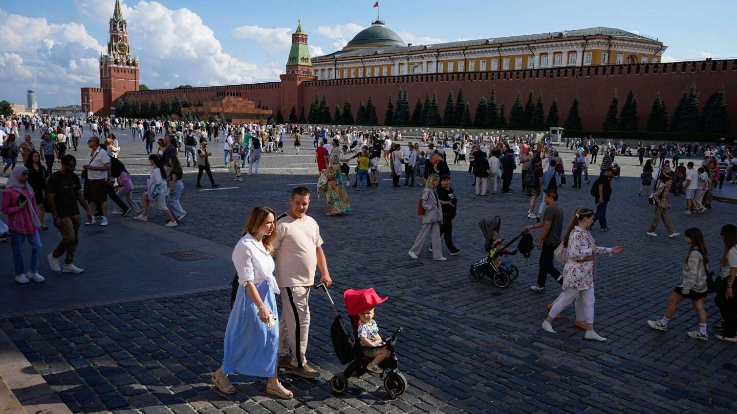 image for Russia faces a shrinking and aging population and tries restrictive laws to combat it