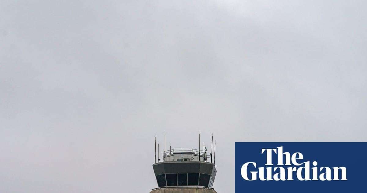 image for US airports report over 20 air traffic controller shortage incidents in one day