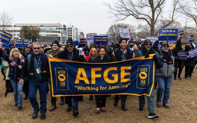 image for Democrats not swayed by call to end shutdown from largest federal workers’ union