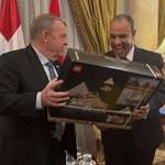 image for Danish Foreign Minister gifts Egyptian counterpart LEGO set of the Great Pyramid