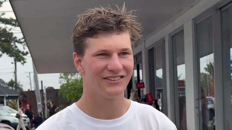 image for Teen Honored with Cash and Job Offer After Returning $3,500 He Found without Hesitation
