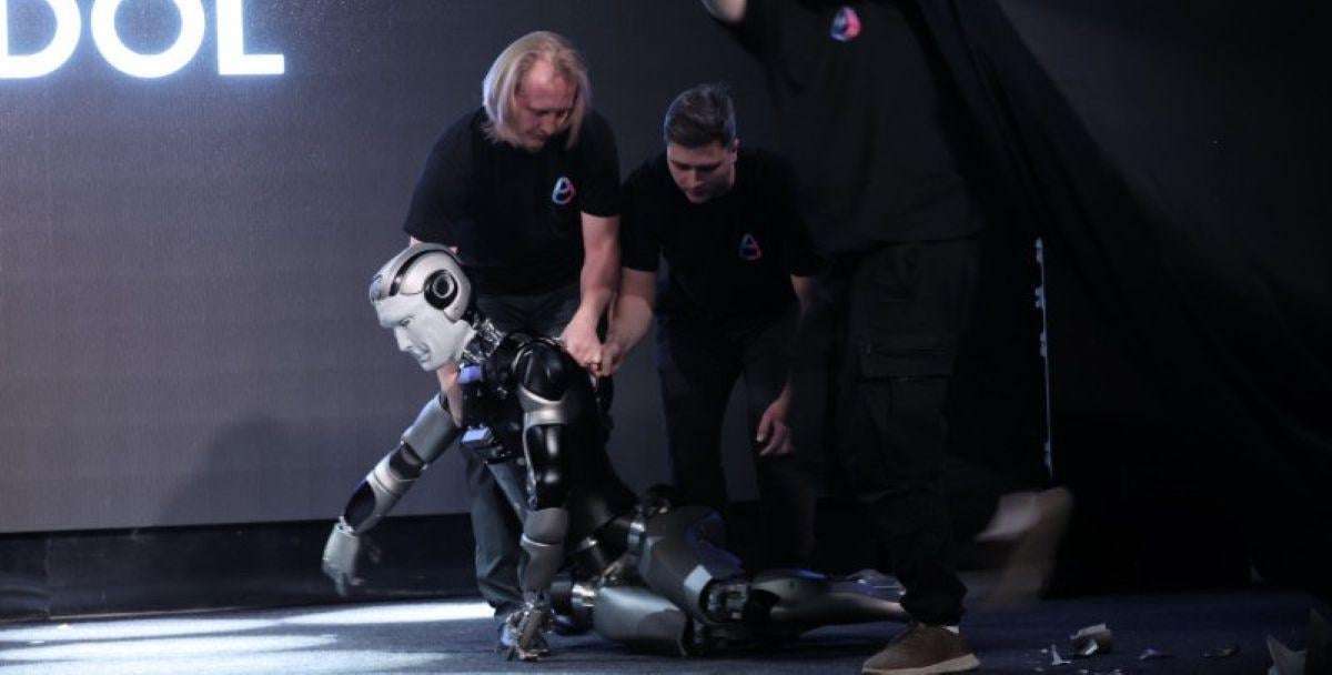 image for Video: Putin humiliated as Russia’s new AI robot falls on its head after just 15 seconds