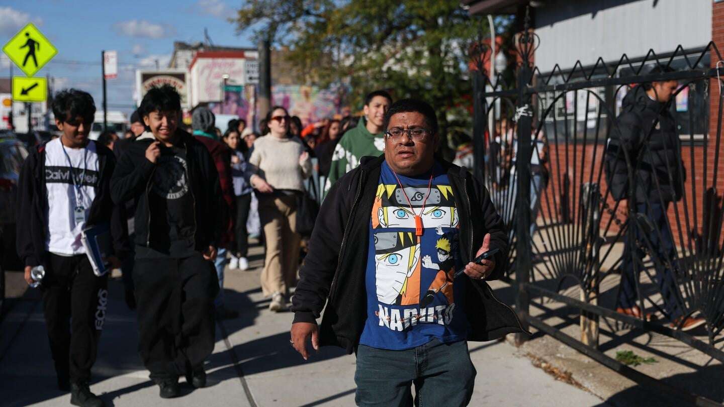 image for Immigration crackdown inspires uniquely Chicago pushback that’s now a model for other cities