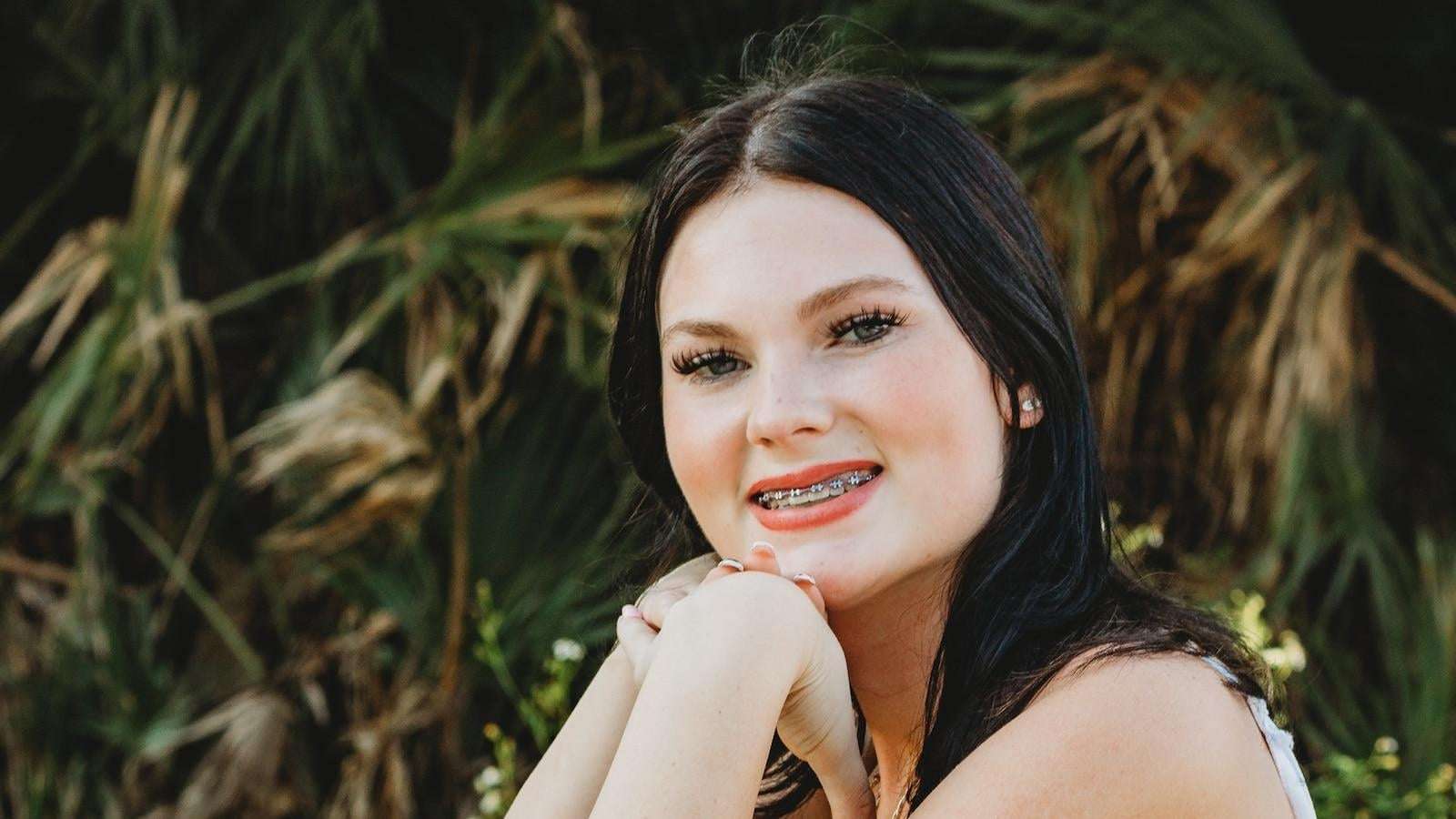 image for Teen found dead on Carnival cruise died by asphyxiation resulting from a bar hold: Source