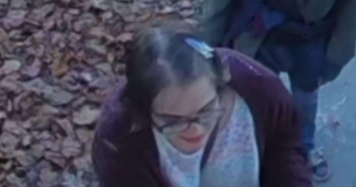 image for Woman convicted in 'Slender Man' stabbing apprehended in Illinois after cutting off monitoring bracelet
