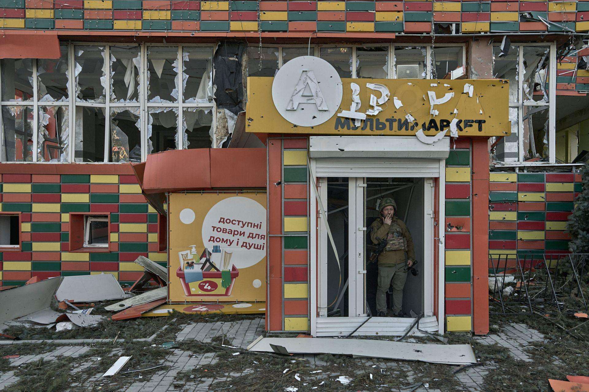 image for Ukraine will not accept any peace deal requiring territorial concessions, Syrskyi tells UK broadcaster