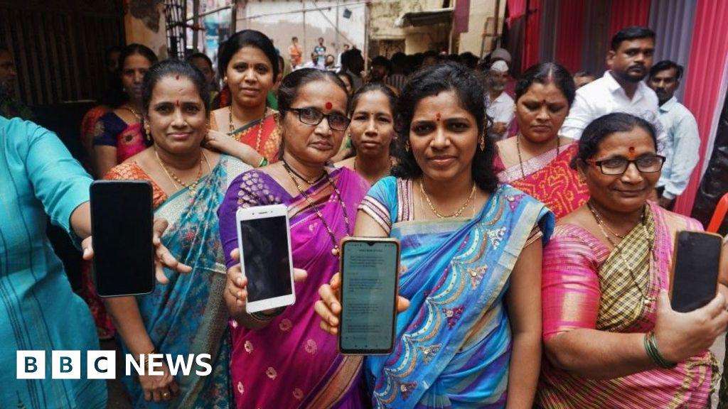 image for India cash transfers for women: Paying for unpaid household work