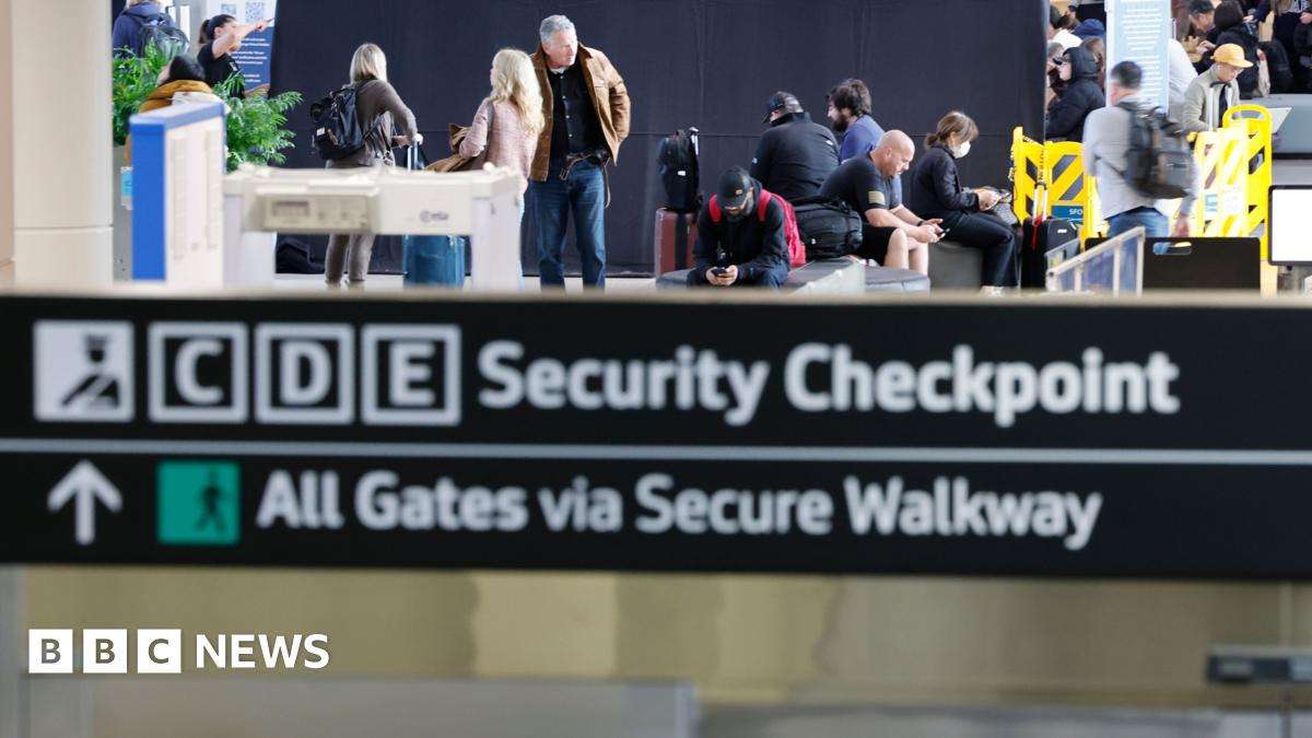 image for US could ask tourists for five-year social media history before entry