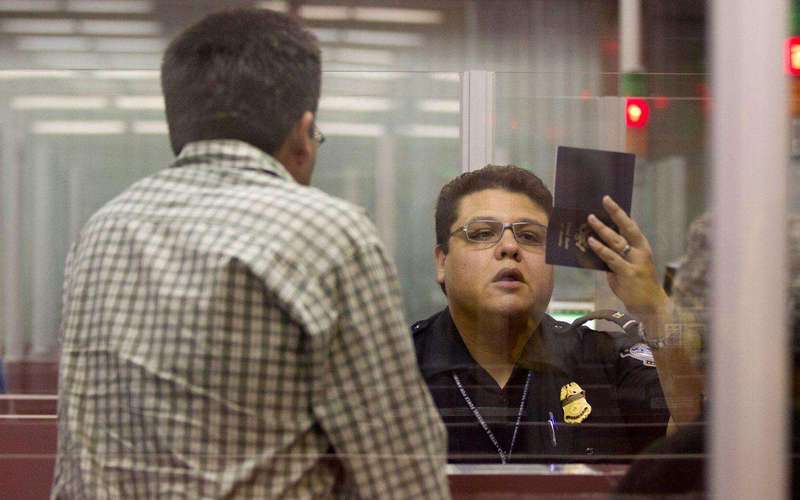 image for US plans to start checking all tourists' social media