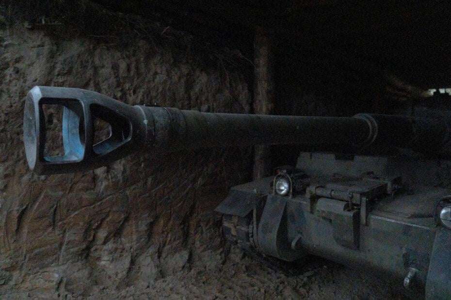 image for Ukraine slowly pushes Russians out of Kupiansk, frees civilians, military says