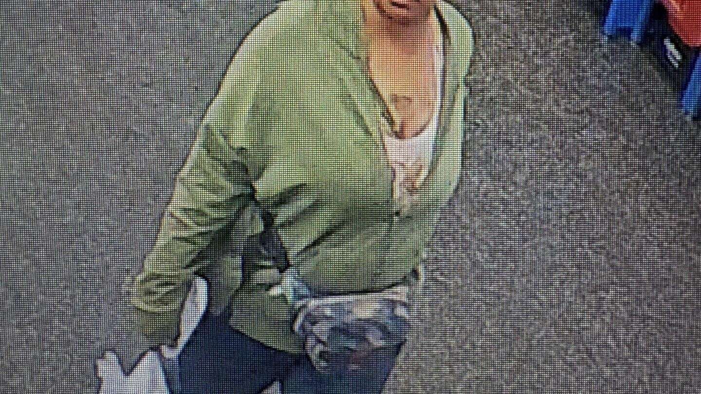image for Woman charged after Mississippi Walmart shoppers say they found razor blades in loaves of bread