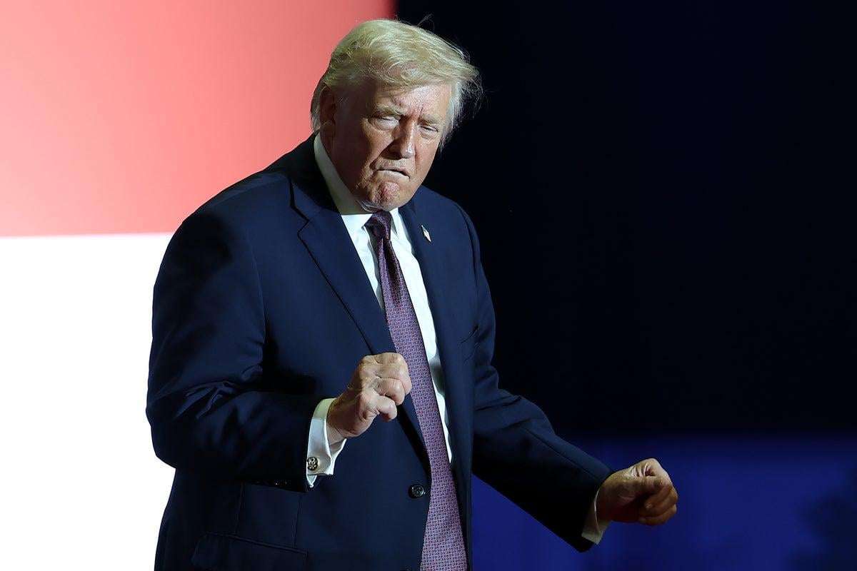 image for Trump brags about demanding his own government give him taxpayer money over Mar-a-Lago search: ‘I hereby give myself $1B’