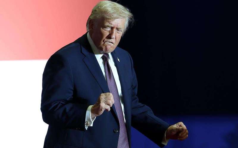 image for Trump brags about demanding his own government give him taxpayer money over Mar-a-Lago search: ‘I hereby give myself $1B’