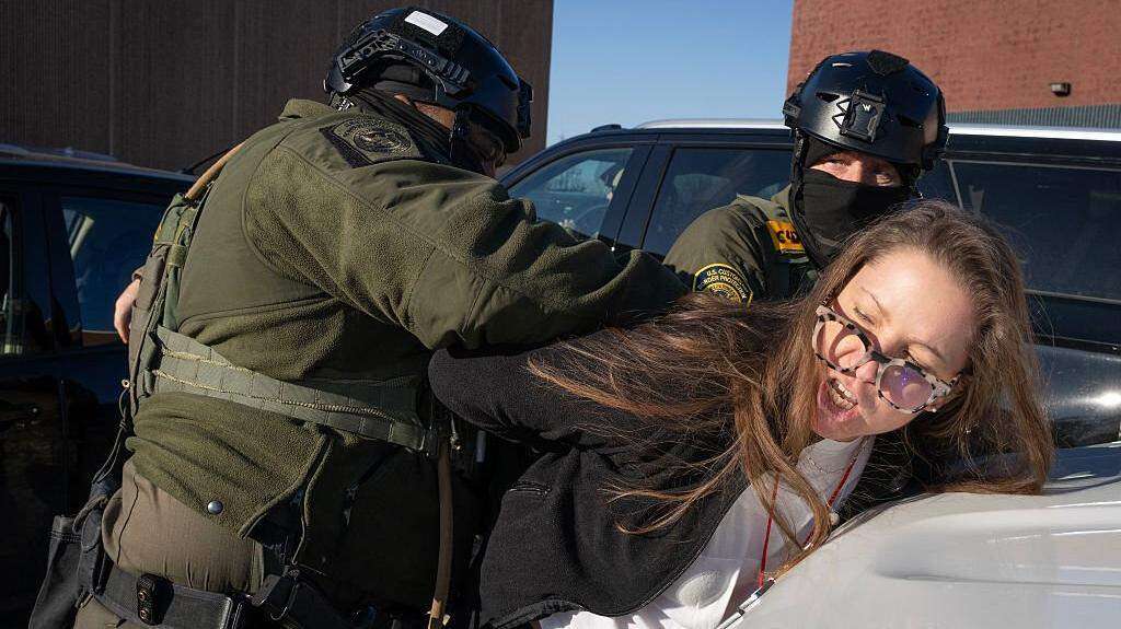 image for Bill would keep border patrol agents close to the border, not in distant cities