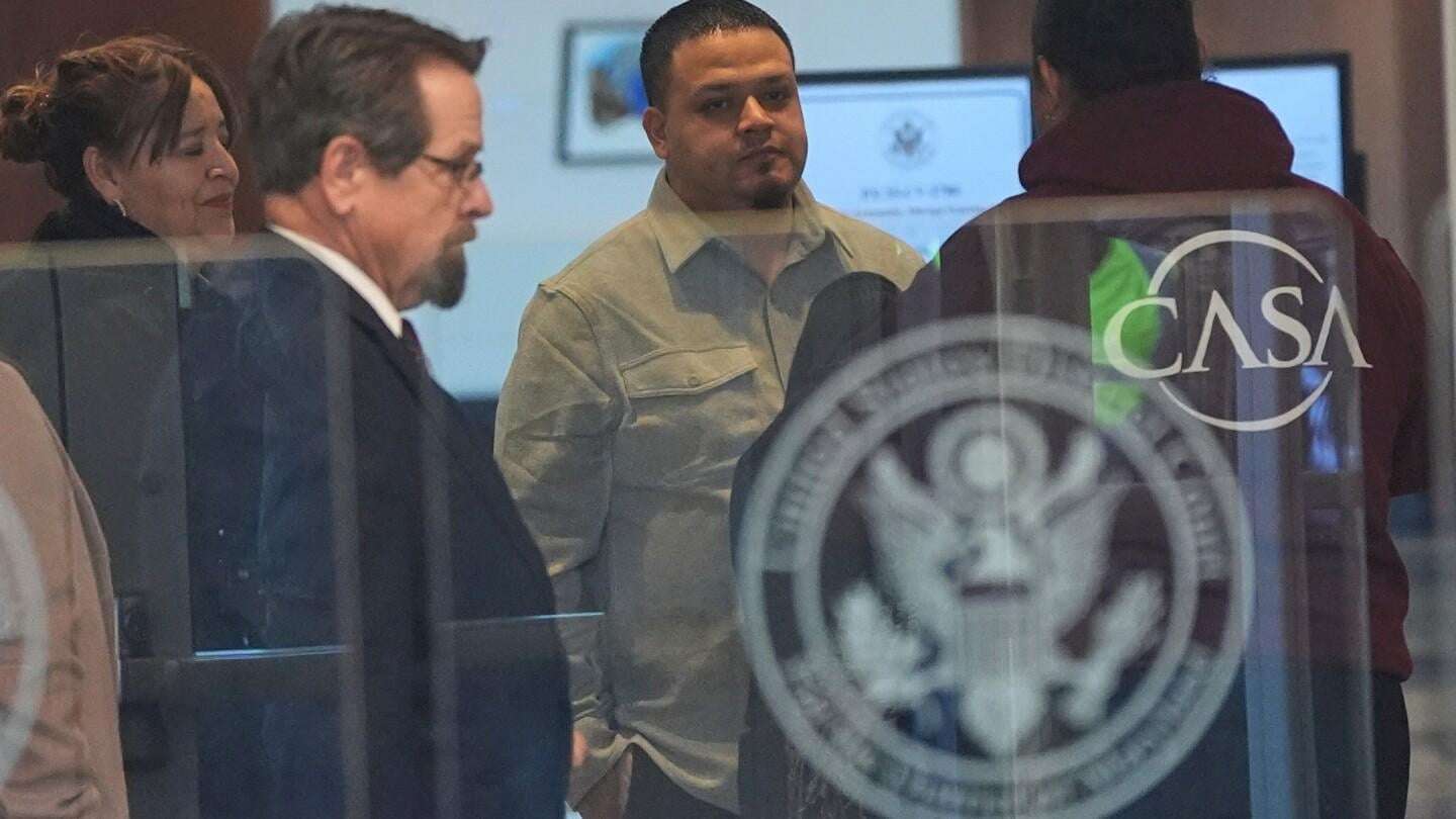 image for Federal judge to hold hearing on whether Kilmar Abrego Garcia is being vindictively prosecuted