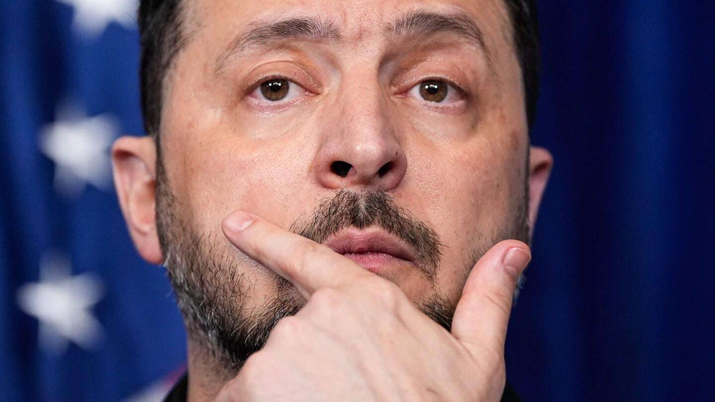 image for US offers Ukraine a 15-year security guarantee as part of peace plan, Zelenskyy says