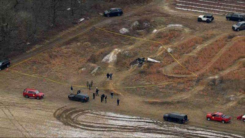 image for Midair helicopter crash in New Jersey leaves one person dead and another injured, officials say