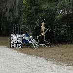 image for [OC] Spotted on the way to Bonaventure Cemetery in Savannah.