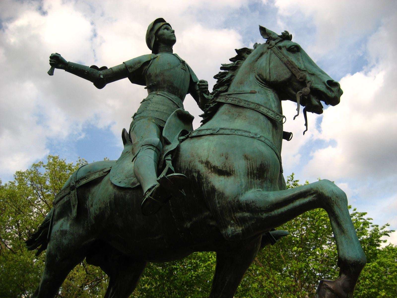 image for Paris: During the Day, Man Dismantles Jeanne d'Arc Statue's Equestrian Sword
