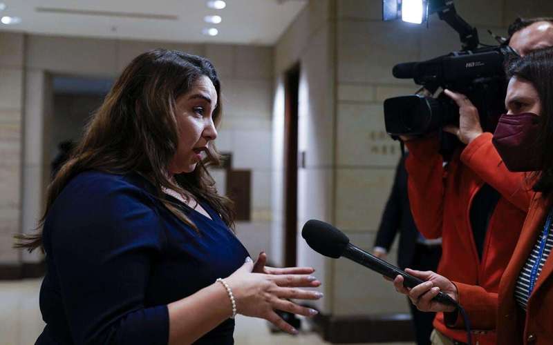image for Democrats Begin to Call for Trump’s Impeachment Over Venezuela Attack