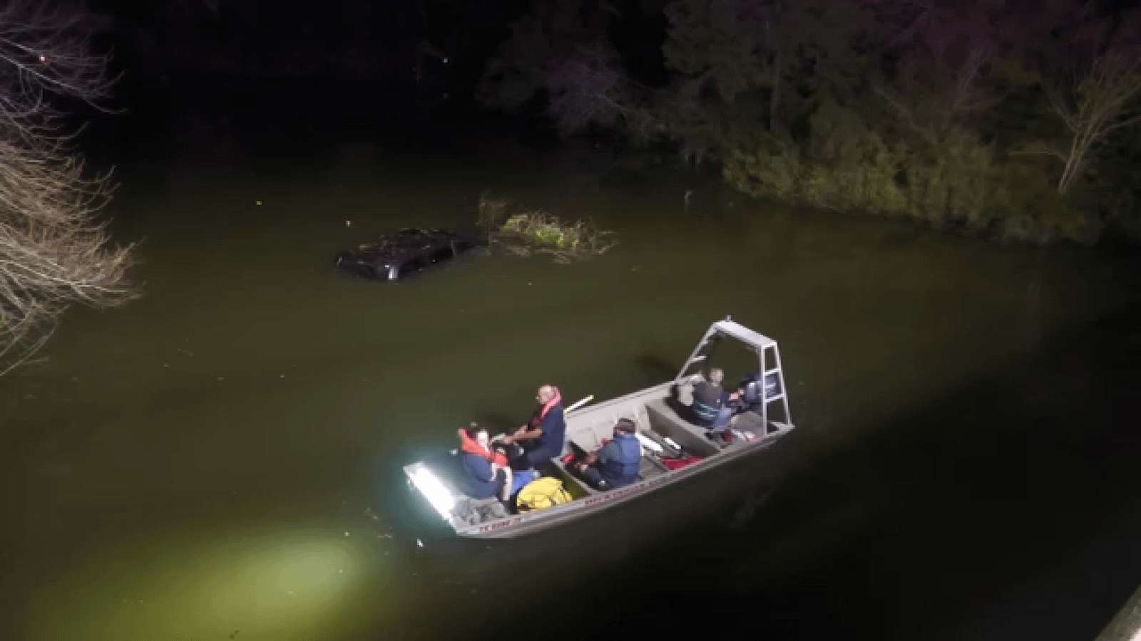 image for Homeless man rescues mom and her 8-month-old baby after crash into Dickinson Bayou, officials say