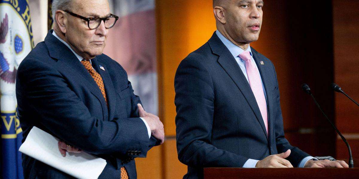 image for Schumer, Jeffries Refuse to Join Democrats' Growing Calls to Slash ICE Spending