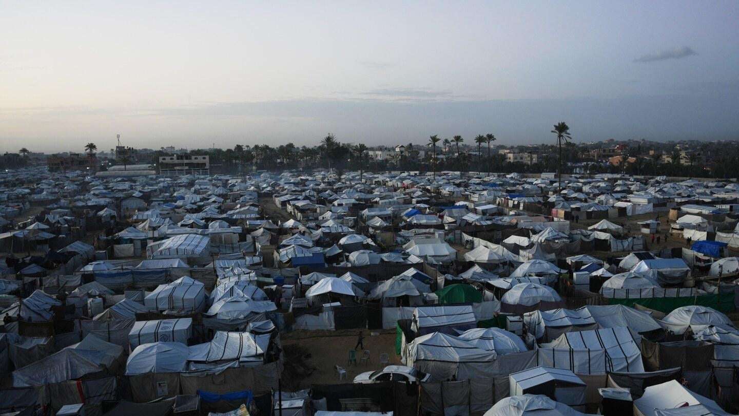 image for Hamas says it will dissolve its Gaza government when new Palestinian body takes over