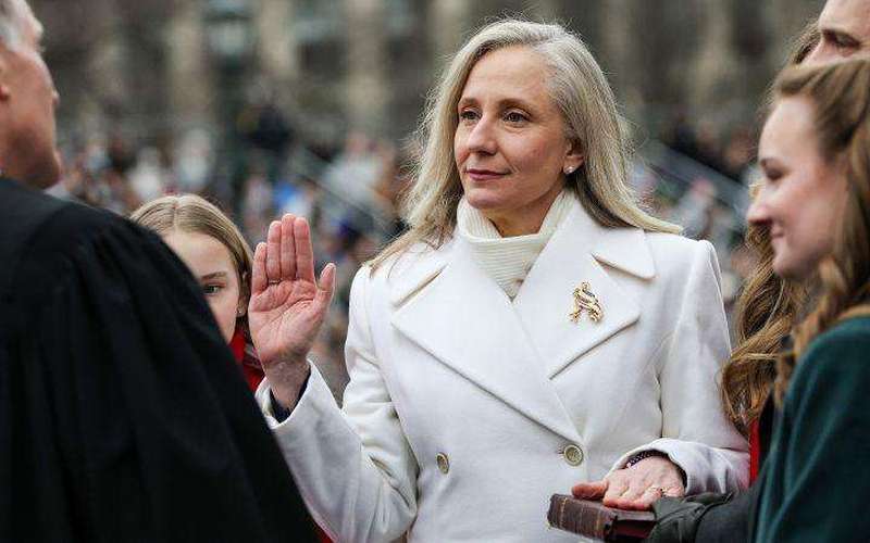 image for Abigail Spanberger becomes Virginia’s first female governor in historic inauguration