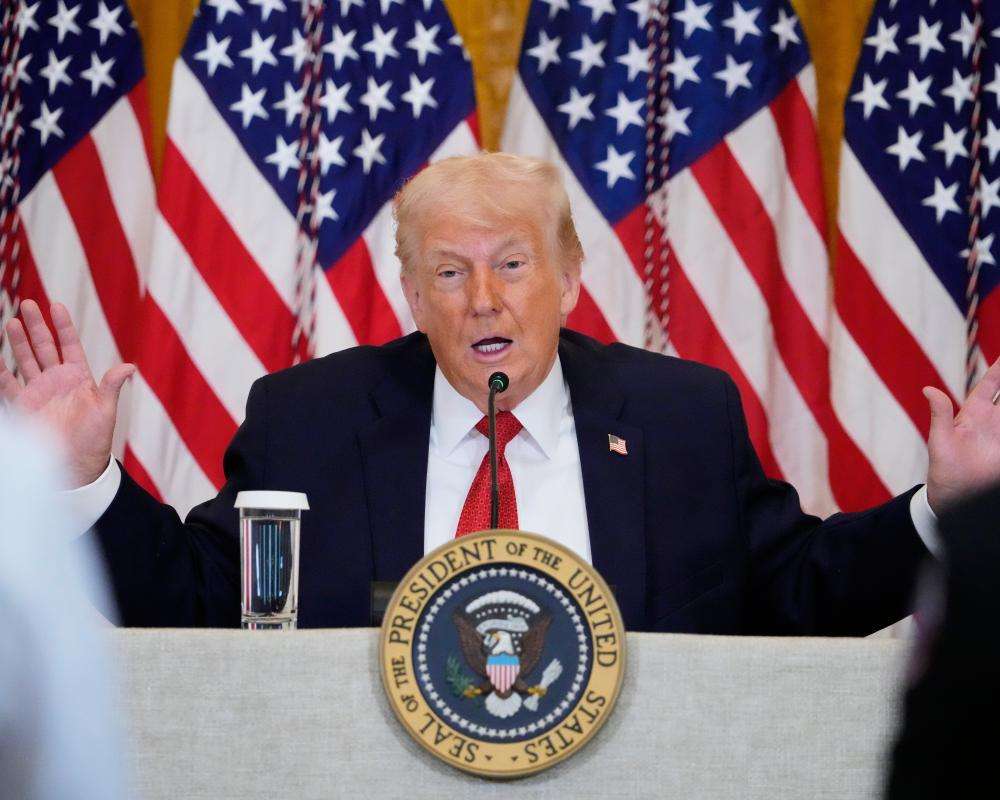 image for US reportedly considers granting asylum to Jewish people from UK