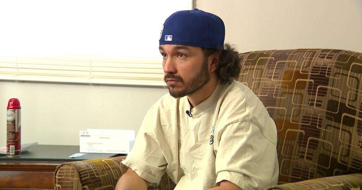 image for Minneapolis man says he was detained for hours after witnessing Alex Pretti shooting