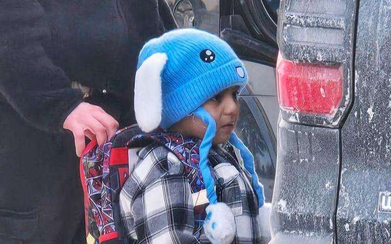 image for Liam Ramos: Judge orders 5-year-old and his father be released from immigration detention