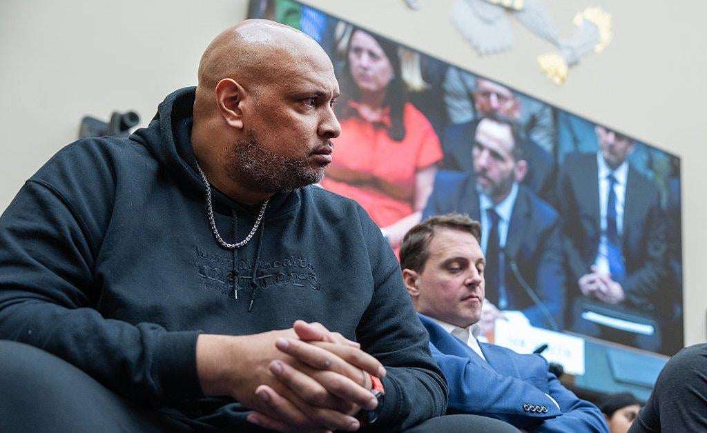 image for Former Capitol Police Officer Running For Congress to Stop ICE