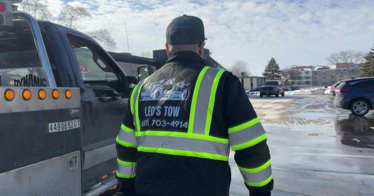 image for Twin Cities tow truck driver returns abandoned vehicles to families after ICE arrests