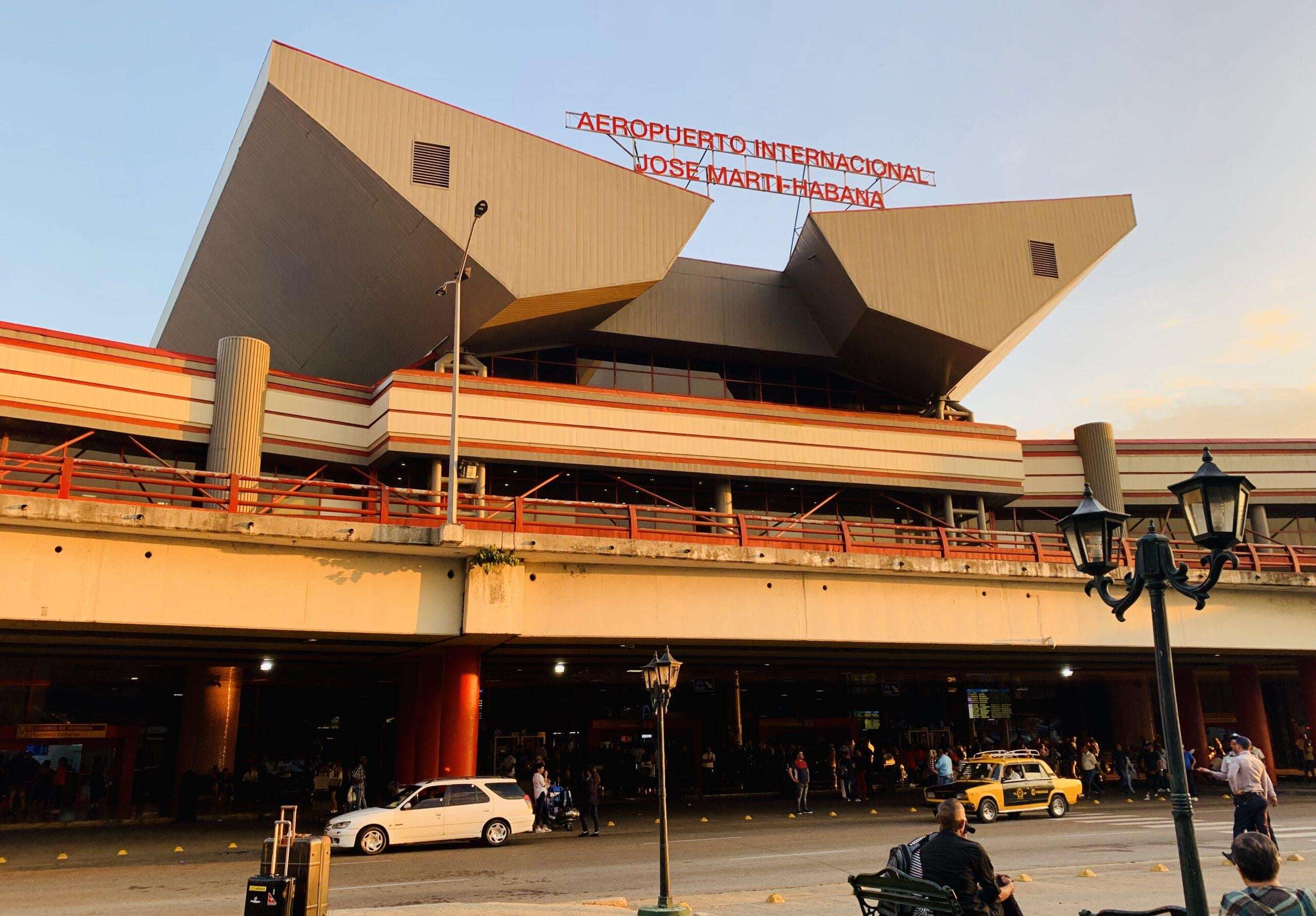 image for First airlines begin cancelling flights to Cuba following jet fuel shortage announcement