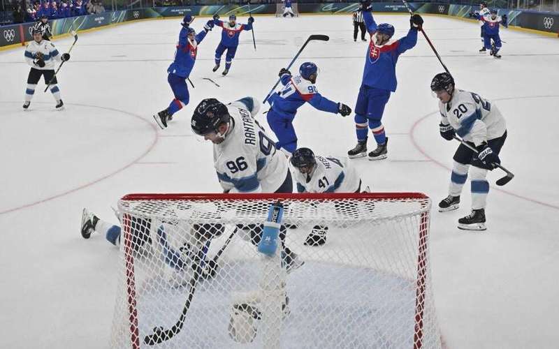 image for A fugitive on the run for years is arrested when he turns up at the Olympics to watch hockey