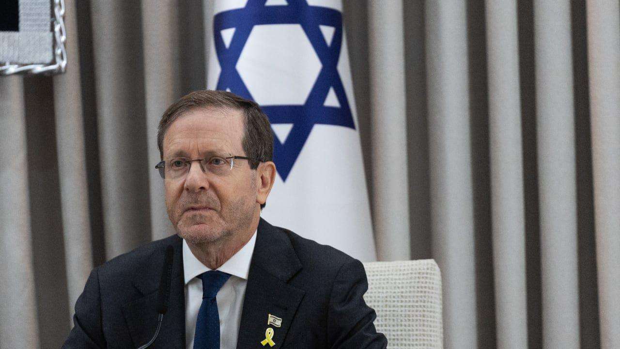image for President Isaac Herzog reacts to Trump's Benjamin Netanyahu pardon request