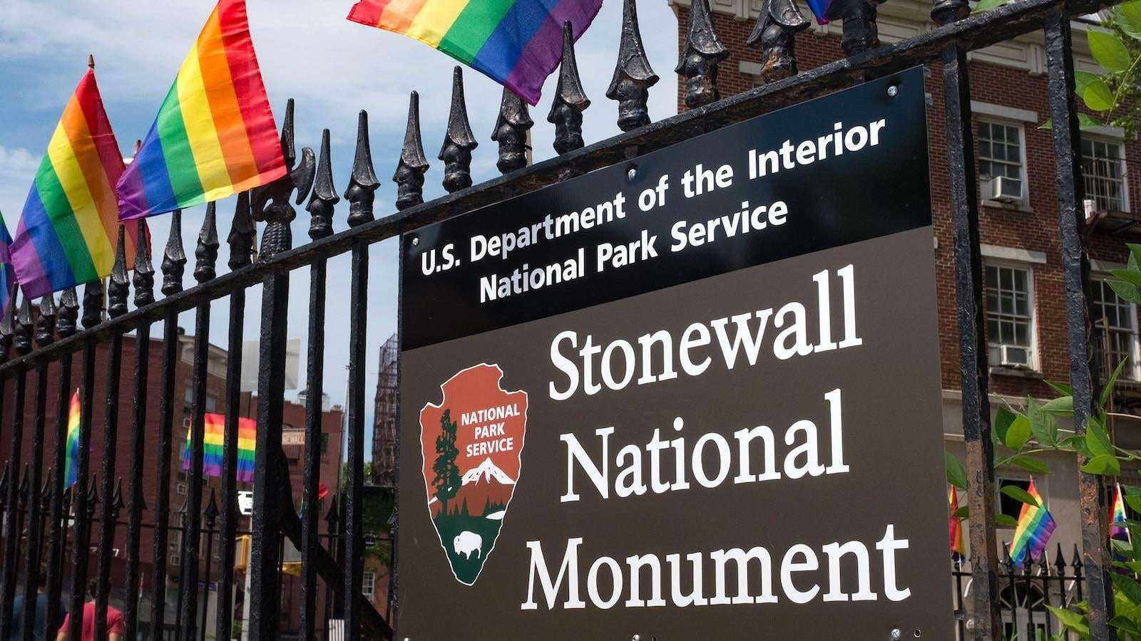 image for New York leaders, advocates re-raise Stonewall pride flag after Trump admin removal