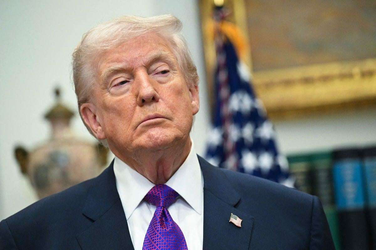image for Trump privately lashed out at Republicans who condemned racist video depicting the Obamas as apes, report claims