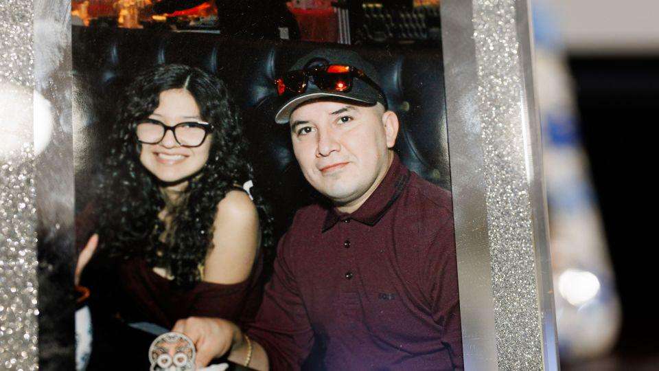 image for Teen girl whose Chicago father was detained in an immigration case dies from a rare cancer