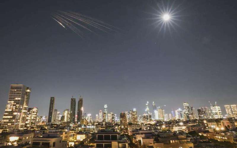 image for Israel Army Says Iran Using Cluster Munitions
