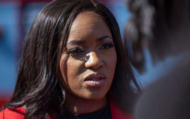 image for Rep. Jasmine Crockett confirms member of her security team killed by Dallas police